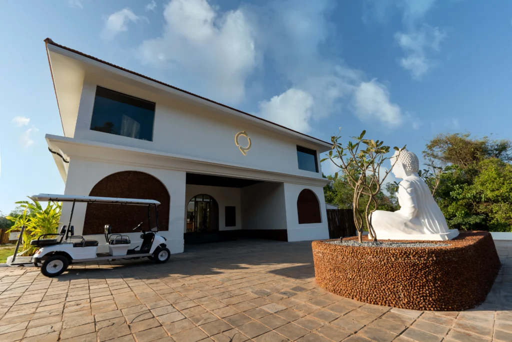 luxury dinning in resort